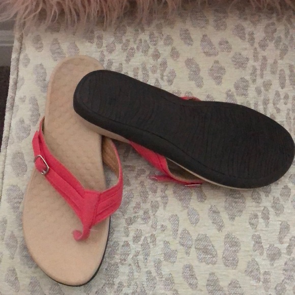 Vionic sandals with buckle - Picture 2 of 5